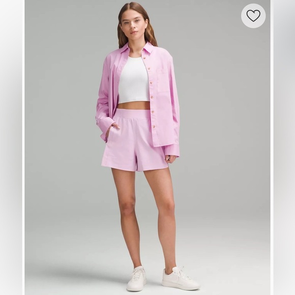 NWT Stretch Woven Relaxed-Fit High-Rise Short 4" /Vitapink - Picture 2 of 5